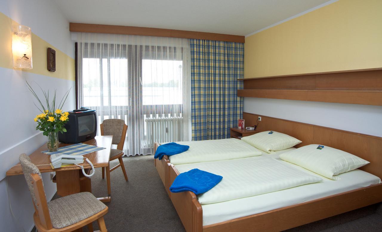 Hotel Am Regenbogen Cham Kültér fotó